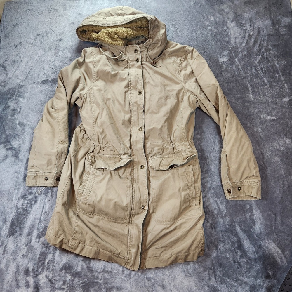 LL Bean Coat Womens Medium Beige Original Field Barn Jacket Thinsulate Gorpcore